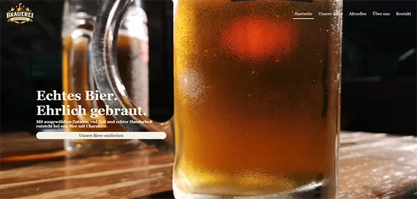 eine Nahaufnahme eines Glases Bier