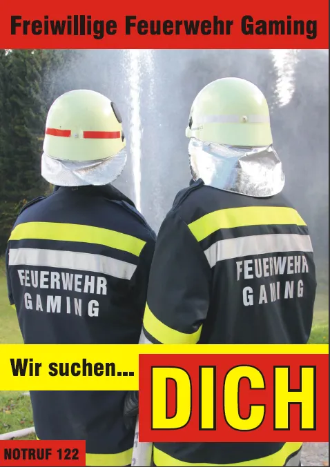 zwei Männer in Feuerwehruniformen