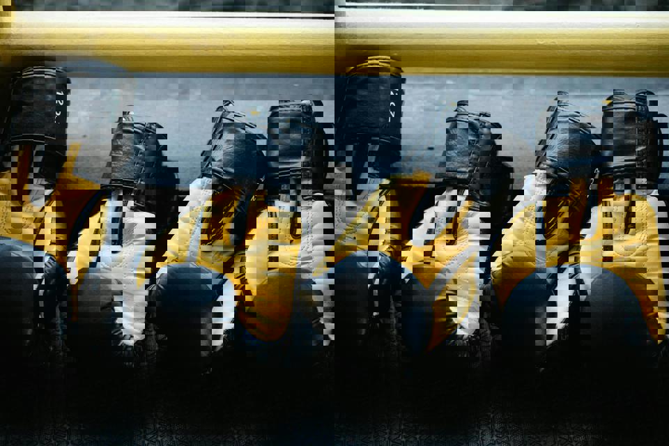 ein Paar Boxhandschuhe